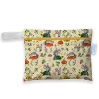 EXCLUSIVE Thirsties Hot Squirrel Summer